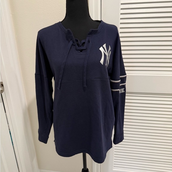 Yankees Navy Blue Sequin sweatshirt by Victoria Secret- Pink - Picture 3 of 5